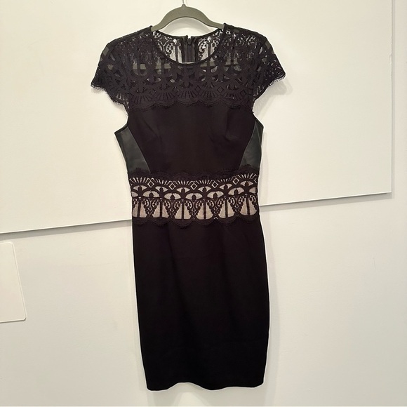 Lipsy black dress with lace details back zipper size 6 - Picture 7 of 11